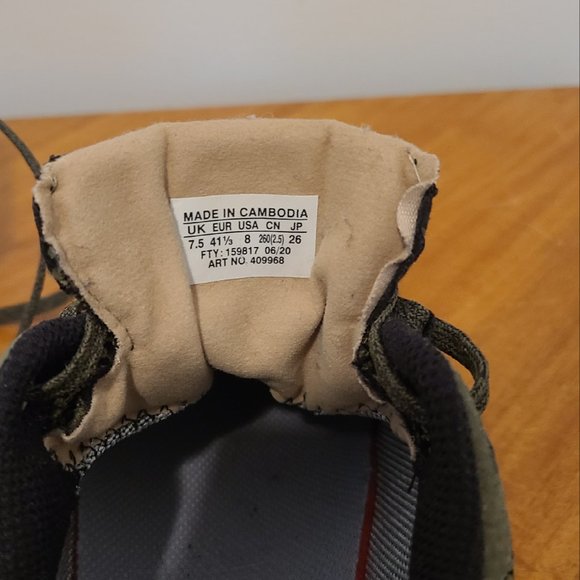 Salomon Outline GTX Lightweight Hiking Shoe Size 8 - Picture 2 of 4